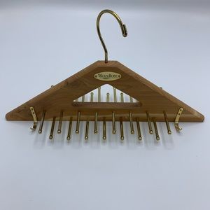 Woodlore Cedar Tie Belt Hanger With 30 Pegs